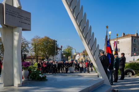 Komemoracija pri spomeniku na Kozini 4